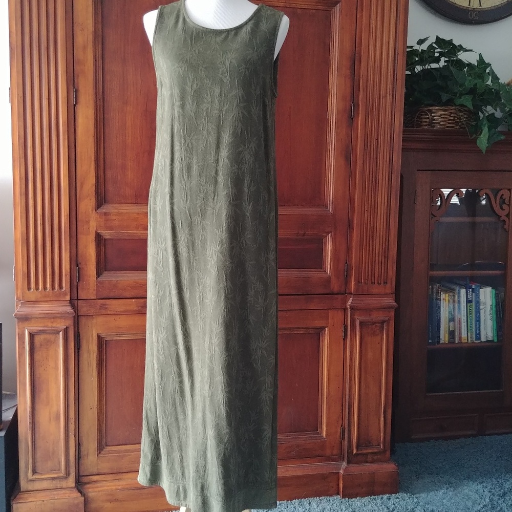 Sage Green Sleeveless Long Dress. Size 10
